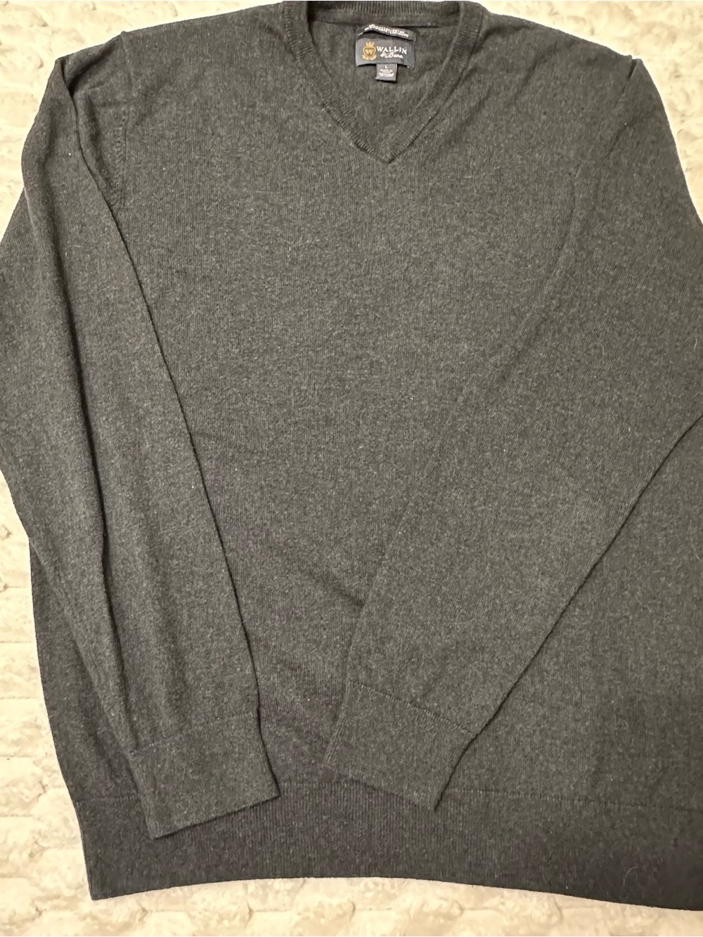 Wallin & Brothers Men’s Charcoal V-Neck Cashmere Blend Sweater